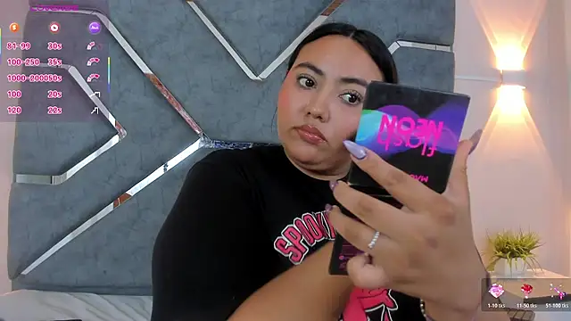 LucciaPorter online show from April 19, 2026, 6:54 pm