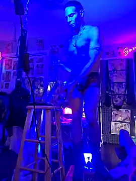 luvs2cumm69 online show from February 3, 2025, 10:58 am