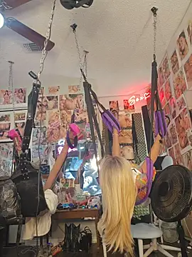 luvs2cumm69 online show from March 28, 2026, 7:08 am