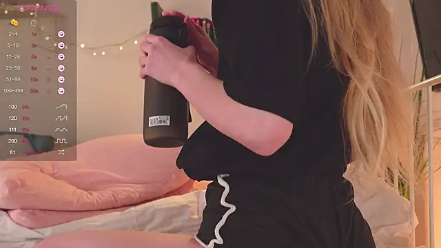 NeonShine online show from January 9, 2025, 4:41 am