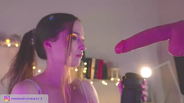 NeonShine online show from February 25, 2026, 6:45 am