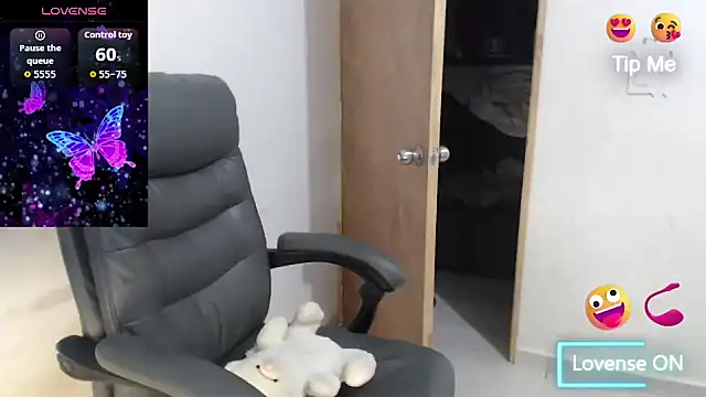 sweettmiah online show from April 15, 2026, 8:32 am