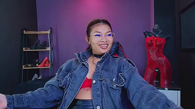 JadaRoberts online show from December 10, 2024, 11:51 pm