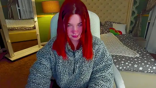 RosieMoons online show from February 10, 2025, 8:10 pm