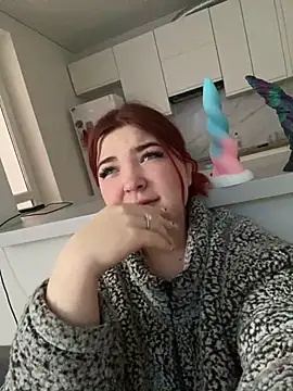 RosieMoons online show from February 14, 2025, 10:07 am