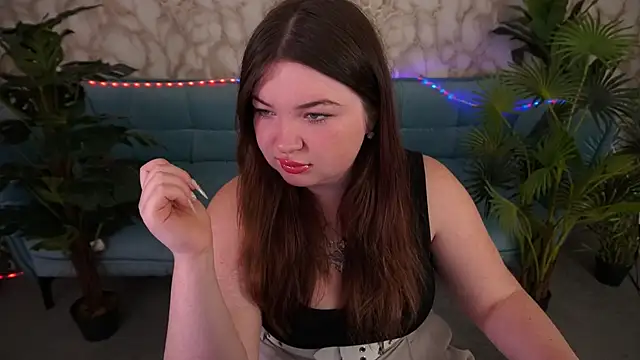 RosieMoons online show from October 11, 2025, 7:34 pm