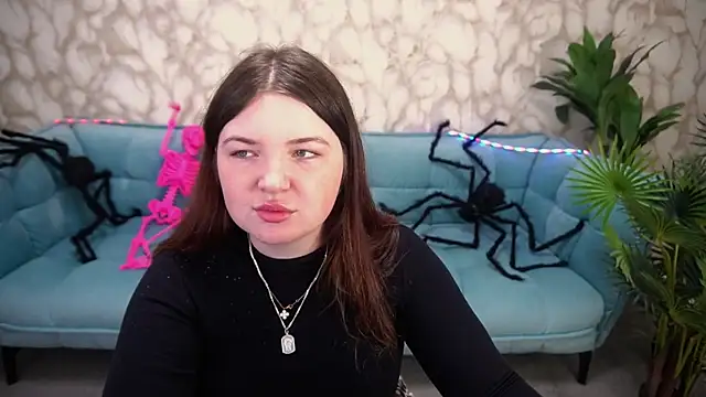 RosieMoons online show from October 24, 2025, 7:21 pm