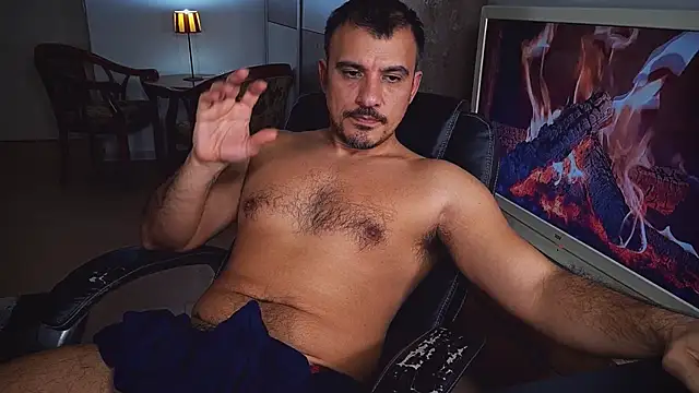 officeman7 online show from December 16, 2024, 8:16 pm