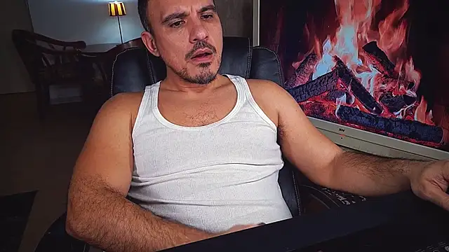 officeman7 online show from January 26, 2025, 5:02 pm