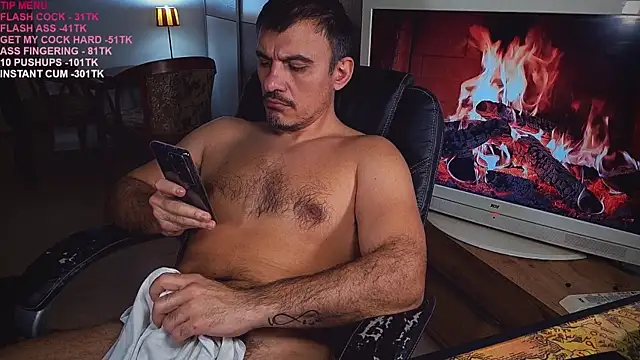 officeman7 online show from March 18, 2025, 5:10 pm