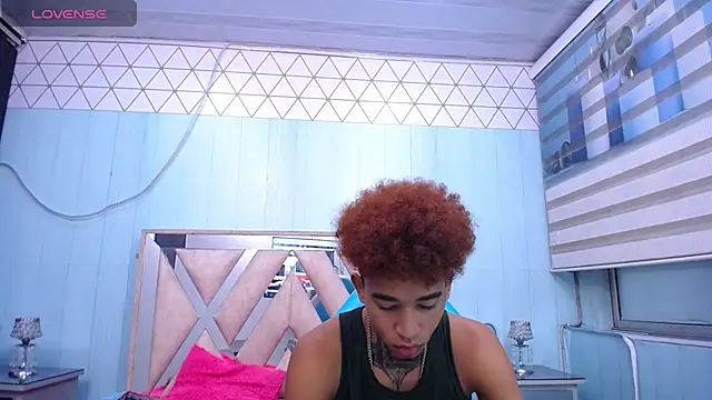 sexy blacks  online show from March 5, 2025, 11:38 am