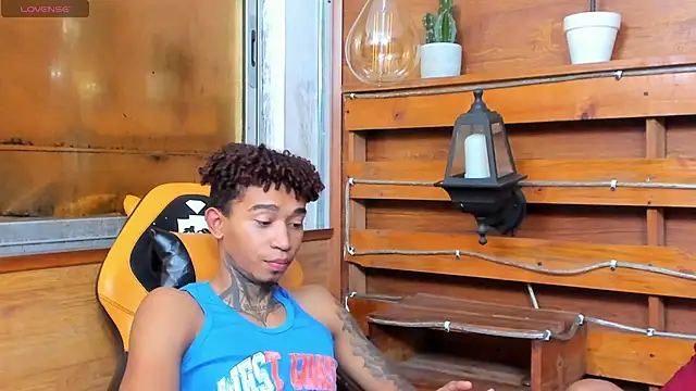 sexy blacks  online show from September 18, 2025, 11:56 am