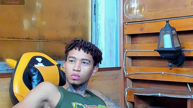 sexy blacks  online show from September 25, 2025, 11:25 am