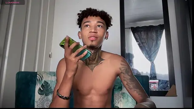 sexy blacks  online show from November 22, 2025, 12:04 pm