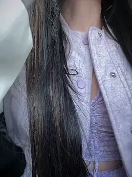 ShannonShanny online show from March 13, 2025, 4:23 pm