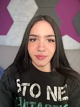 ShannonShanny online show from March 19, 2025, 10:11 am