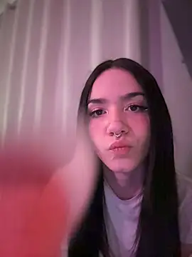 ShannonShanny online show from March 20, 2025, 7:35 pm