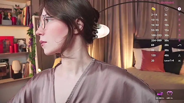 askaudrey  online show from February 7, 2025, 1:53 pm