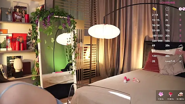 askaudrey  online show from March 13, 2025, 1:50 pm