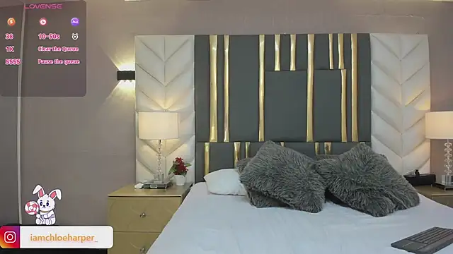 ChloeHarper  online show from February 26, 2025, 1:30 pm