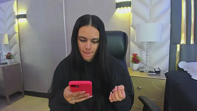 ChloeHarper  online show from March 28, 2026, 11:54 am