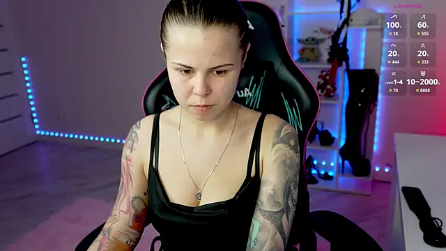 Snapshot of Latex_Kitty chatting on April 29, 2026, 6:25 pm Latex Kitty online show from April 29, 2026, 6:25 pm