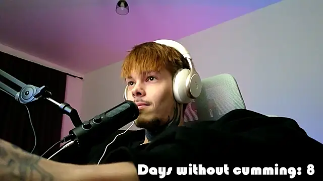 DENIS HERE online show from April 12, 2026, 11:21 pm