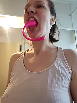 Exhibitionsplit online show from January 26, 2025, 12:43 pm