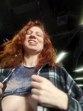 Exhibitionsplit online show from April 13, 2026, 2:33 pm