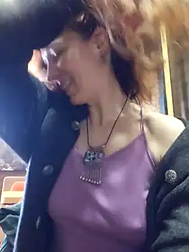 Exhibitionsplit online show from April 19, 2026, 8:57 am