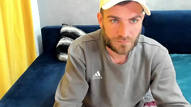 Snapshot of 10in_deluxe chatting on March 1, 2025, 5:09 am 10in deluxe online show from March 1, 2025, 5:09 am