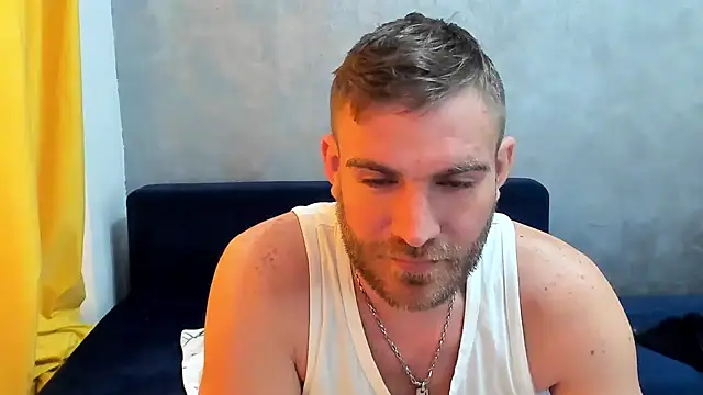 Snapshot of 10in_deluxe chatting on March 11, 2025, 6:10 am 10in deluxe online show from March 11, 2025, 6:10 am