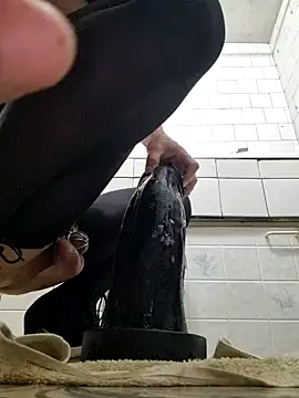 WhoreAnalsssxxx online show from February 10, 2025, 12:41 am