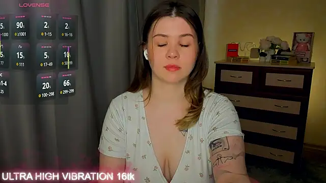 cutie mili online show from May 4, 2026, 8:32 am