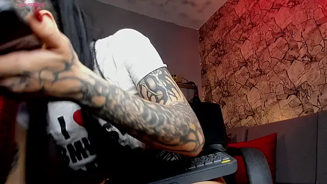 irregular fetish  online show from December 4, 2024, 11:24 pm