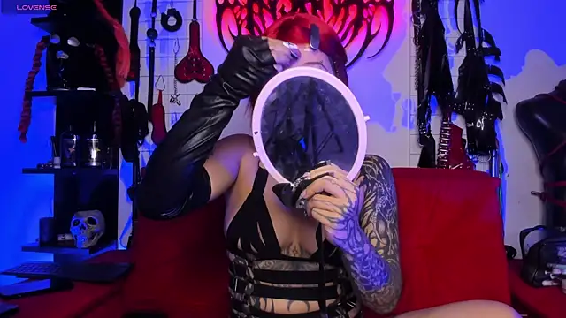 irregular fetish  online show from November 15, 2025, 8:16 pm