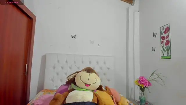VenussVega online show from June 2, 2026, 5:59 pm