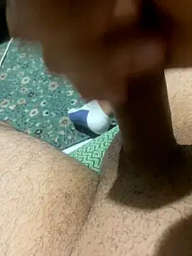 azginnn35 online show from October 8, 2025, 12:30 am