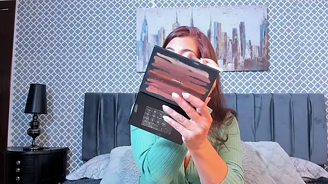 scarlett moore online show from February 7, 2025, 12:50 pm