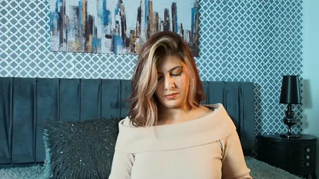 scarlett moore online show from October 15, 2025, 3:01 pm