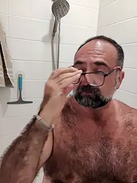 chainjulious online show from March 4, 2025, 3:48 pm