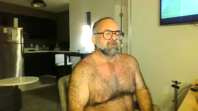 Snapshot of chainjulious chatting on June 26, 2026, 7:29 pm chainjulious online show from June 26, 2026, 7:29 pm