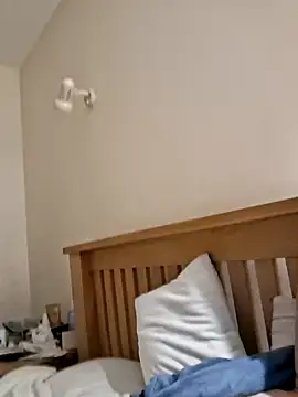 Snapshot of jonjoey123 chatting on December 17, 2025, 8:09 am jonjoey123 online show from December 17, 2025, 8:09 am