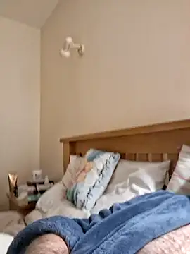 Snapshot of jonjoey123 chatting on February 13, 2026, 7:15 am jonjoey123 online show from February 13, 2026, 7:15 am