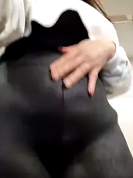 Mia Novikov online show from February 3, 2025, 6:49 pm