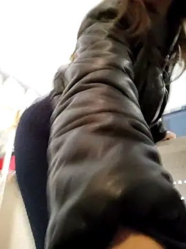 Mia Novikov online show from November 21, 2025, 8:51 pm