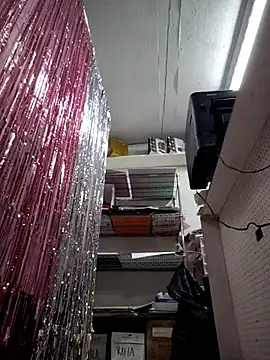 Mia Novikov online show from March 4, 2026, 5:19 pm