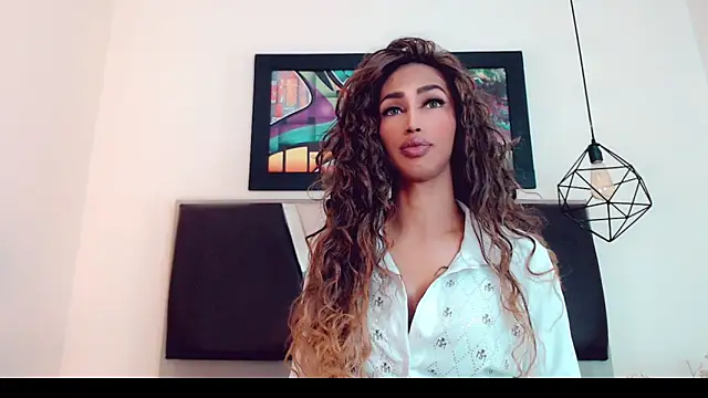 hilary rodriguez online show from December 16, 2025, 7:08 pm