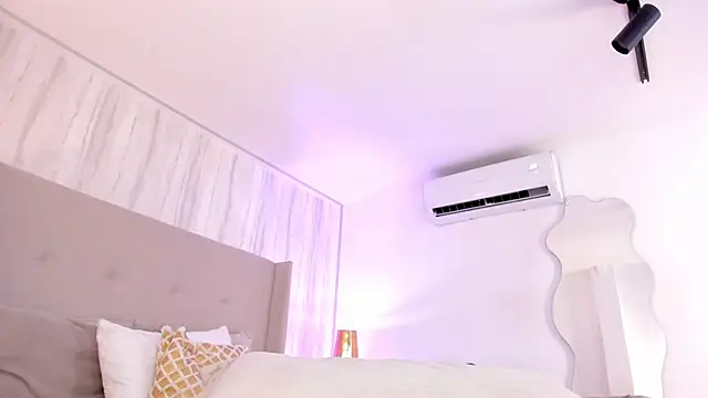 katie cruz online show from February 13, 2025, 8:24 pm