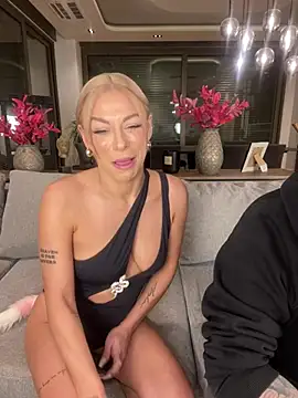 Snapshot of SexOnMyLvL chatting on January 6, 2025, 9:54 pm SexOnMyLvL online show from January 6, 2025, 9:54 pm